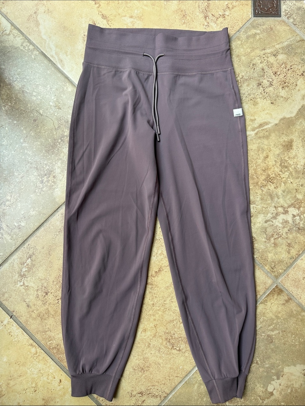 Vuori High-Waist Relaxed Jogger Pants